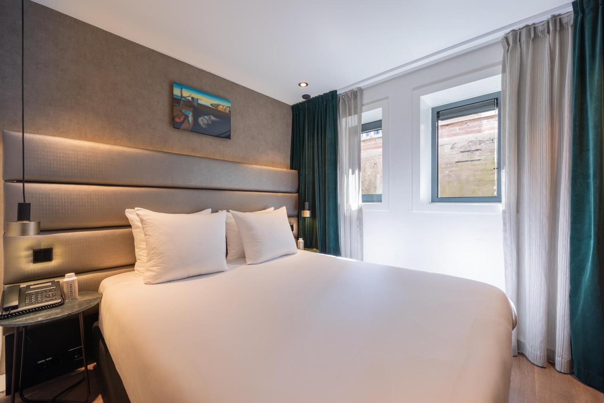 Boutique Hotel Corona Den Haag Phòng bức ảnh