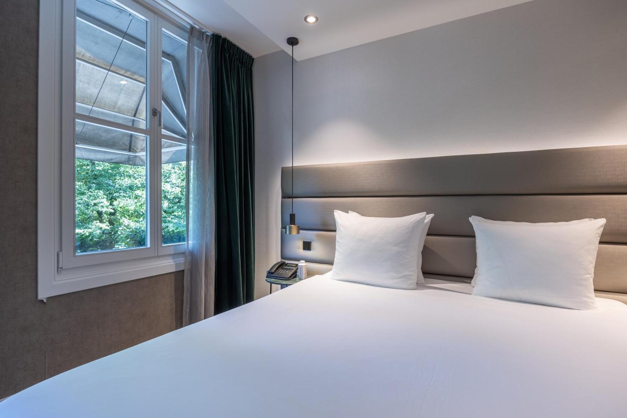 Boutique Hotel Corona Den Haag Phòng bức ảnh