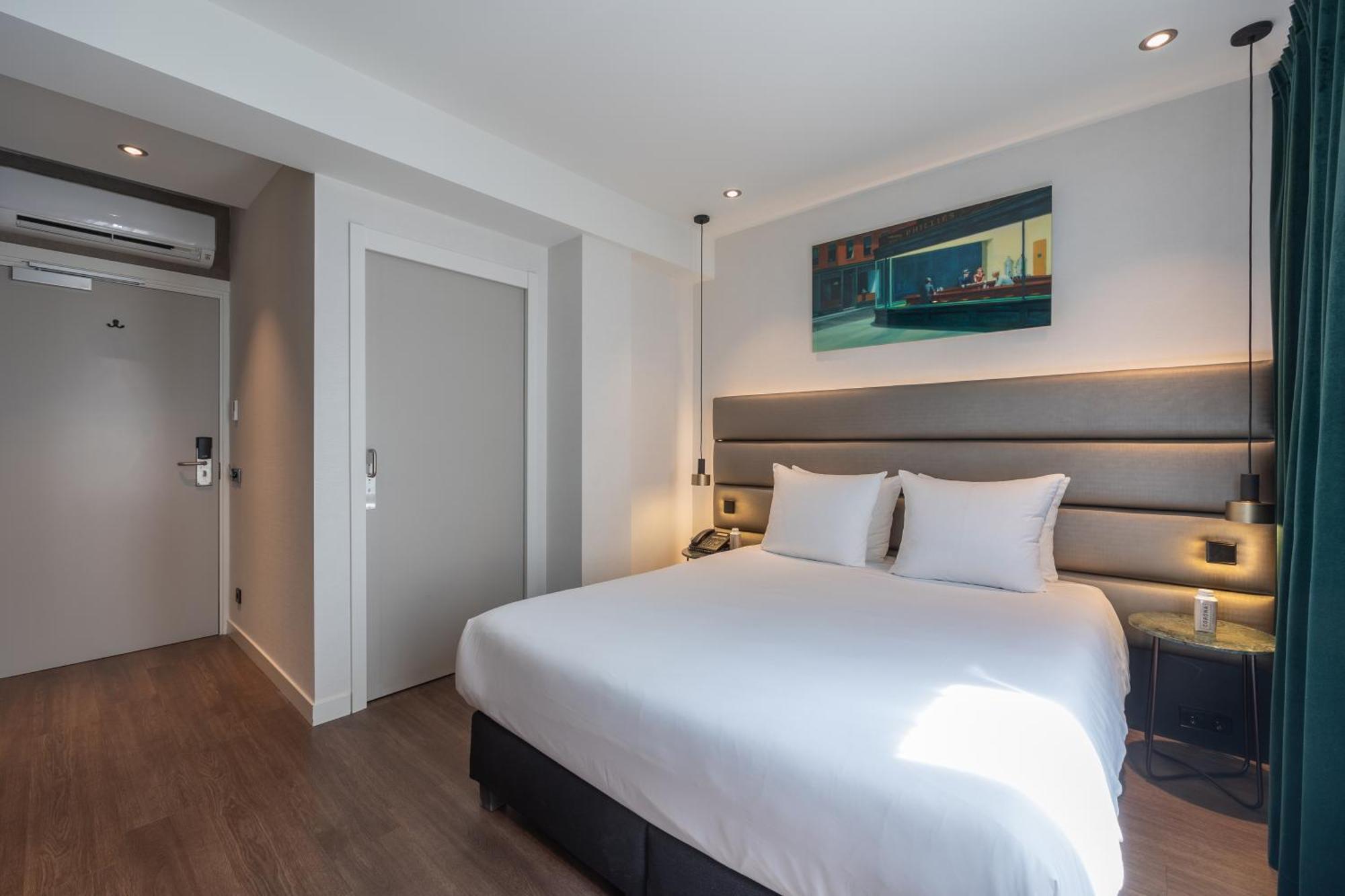 Boutique Hotel Corona Den Haag Phòng bức ảnh