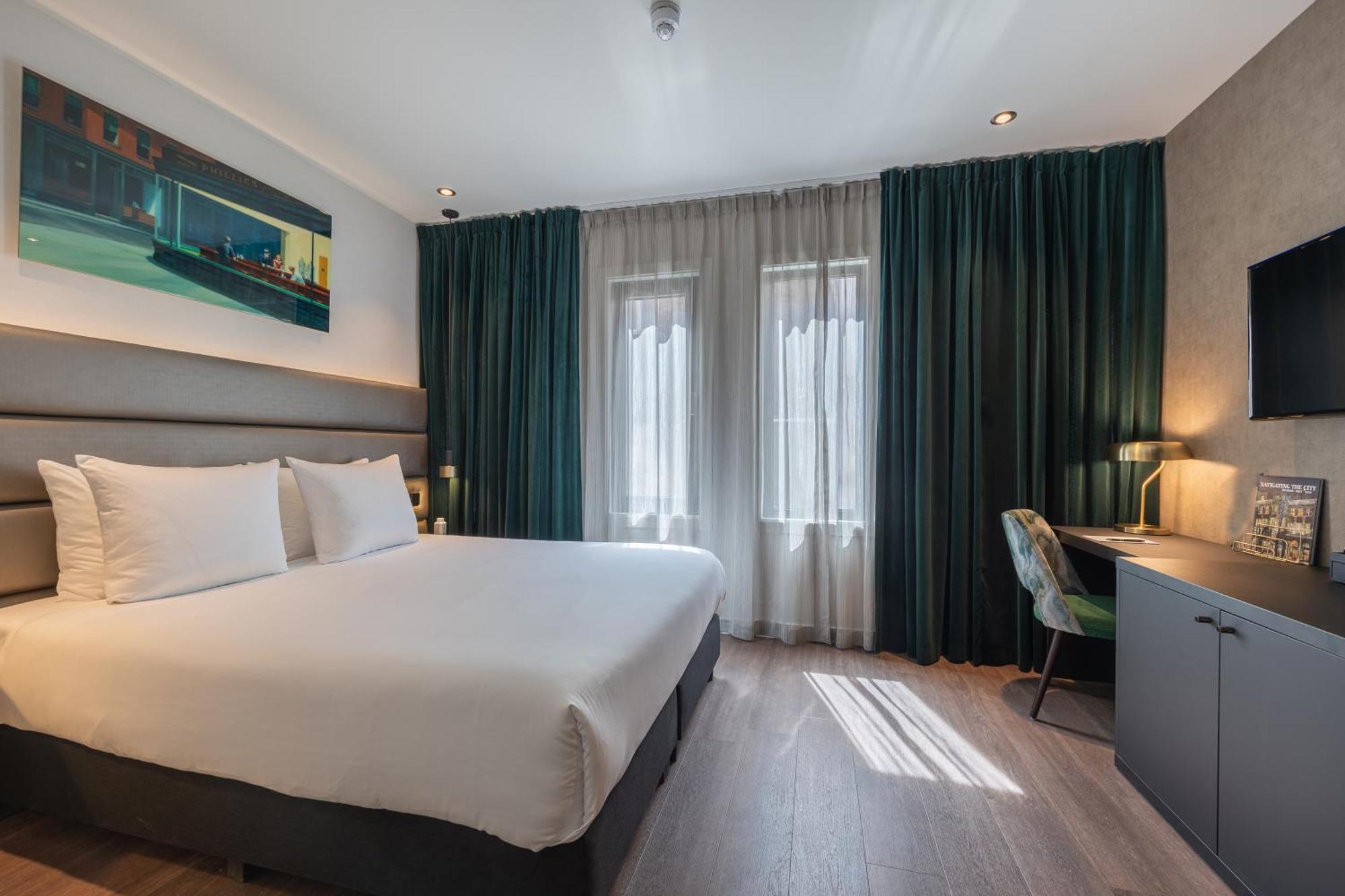 Boutique Hotel Corona Den Haag Phòng bức ảnh