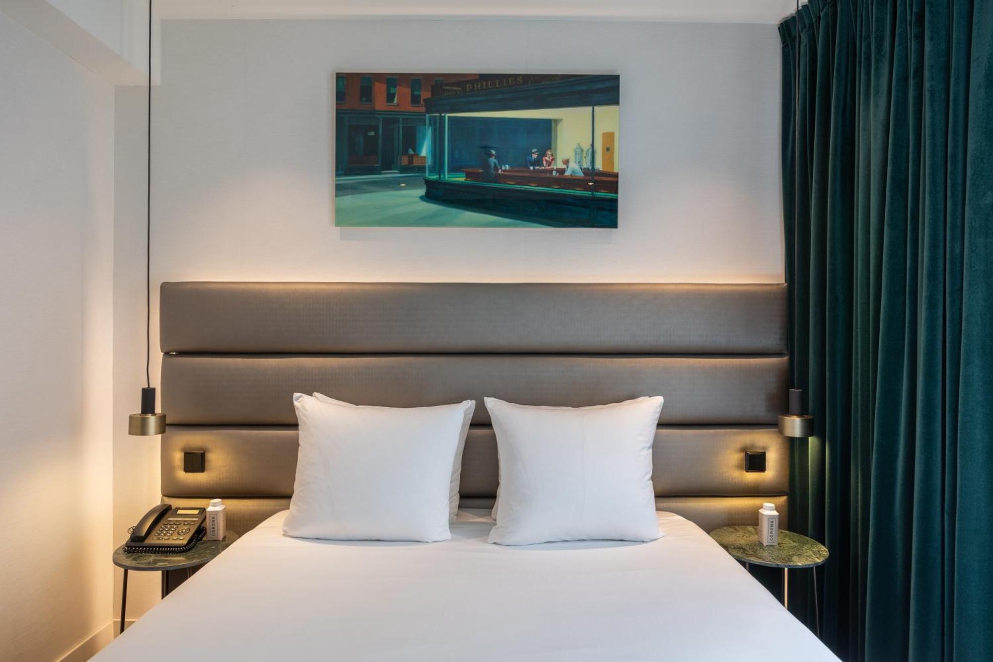 Boutique Hotel Corona Den Haag Phòng bức ảnh